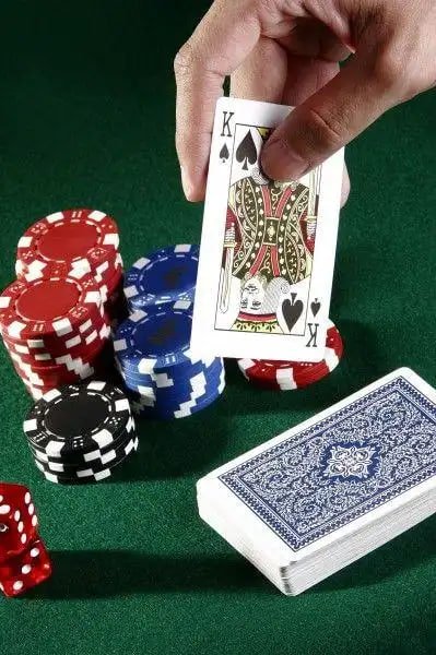 Bàn casino trực tiếp với dealer chuyên nghiệp tại xst5